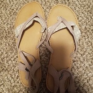 Tom's sandals